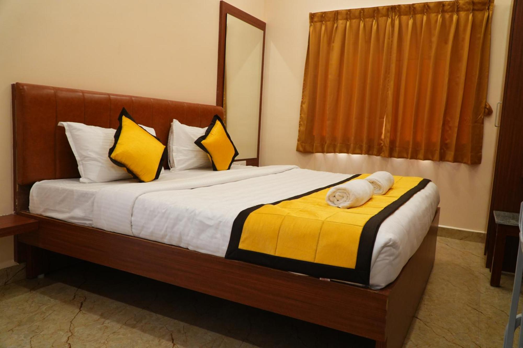 Uj Pallazzio - Business Class Luxury Hotel Tiruvannāmalai Eksteriør bilde