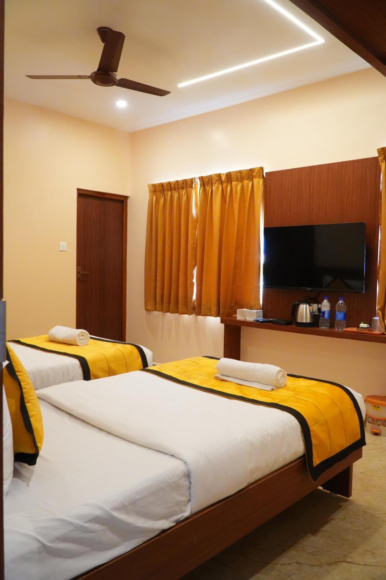 Uj Pallazzio - Business Class Luxury Hotel Tiruvannāmalai Eksteriør bilde